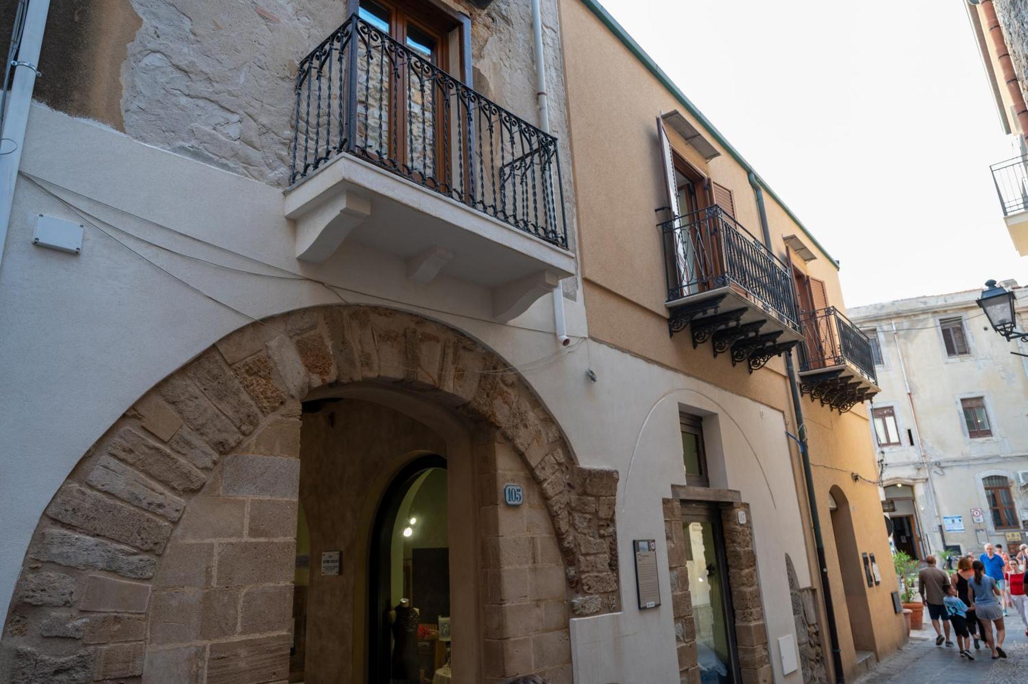 Casa Vacanze Tramonto Alla Marina Cefalù Exteriör bild