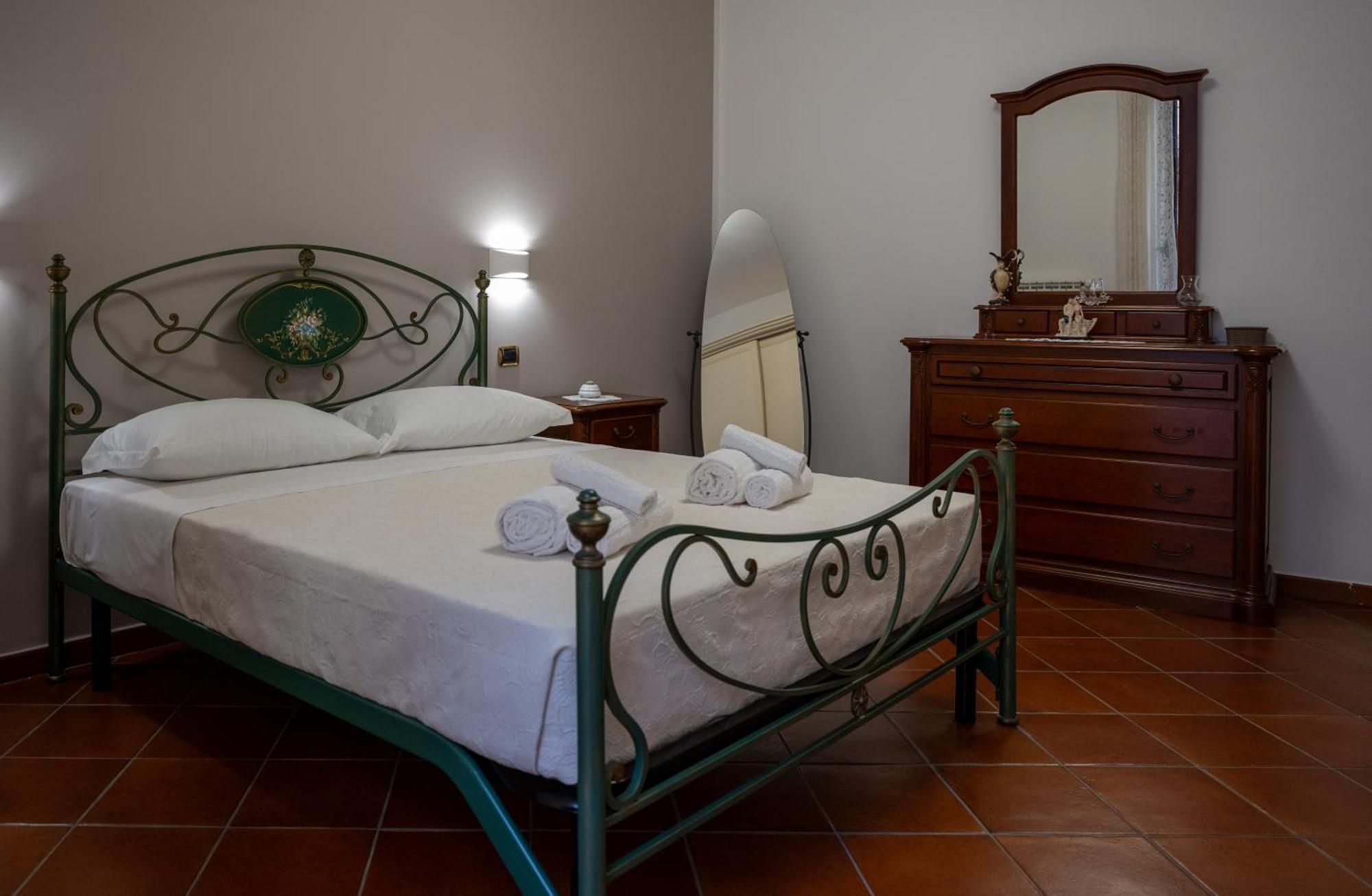 Casa Vacanze Tramonto Alla Marina Cefalù Exteriör bild